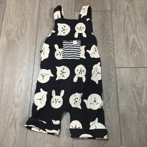 turtledove london Black White rabbit  Cat Dog Print Dungarees 2/3 Years  - Picture 1 of 11