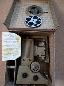 Vintage Specto 8mm Film Projector 1955, ORIGINAL CASE/KEY + 2 Films. No Lead U/T - Picture 1 of 20