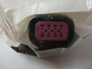 Cummins Protective Cover 4988162 - 8 PIN - Picture 1 of 3