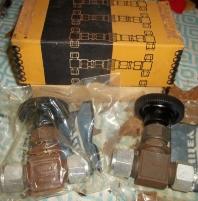 LOT OF 2 SWAGELOK WHITEY INTEGRAL BONNET NEEDLE VALVE 1RS8 1/2" (219) - Image 1 of 3