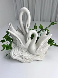 VTG 1950s Hull Pottery White Graceful Swan + Lotus Planter #81 Statue Home Decor - Picture 1 of 14