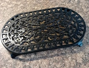 VICTOR ROBERT WELCH CAST IRON TRIVET PAN STAND POT STAND BLACK - Picture 1 of 2