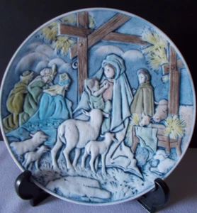Fenton 8 inch nativity plate in J. Mulniex - Picture 1 of 5