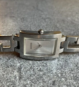 Vintage Guess Damen Tank Style Uhr 17mm Edelstahlgehäuse 6" Band B-G - Bild 1 von 7
