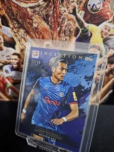 24-25 TOPPS Inception Bundesliga Shuto Machino 42/49 Star Quality Holstein Kiel - Foto 1 di 2