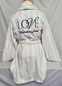 Victorias Secret The Cozy MONOGRAM PLUSH LOGO ROBE SUPER SOFT NWT M / L - Picture 1 of 7