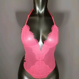 Größe Small Victoria’s Secret Body schimmernder Ausschnitt heiß pink  - Bild 1 von 5
