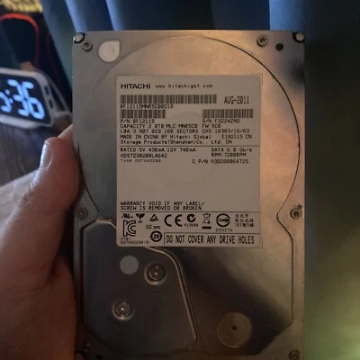 Hitachi HDS721050CLA362 500gb HDD SATA 6.0 Gb/s 7200rpm 3.5" internal hard drive - Image 1 of 3