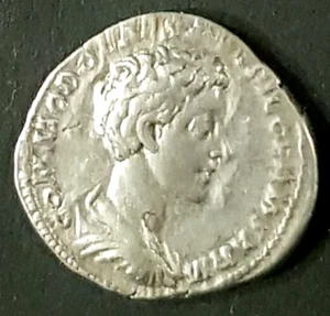ROMAN IMPERIAL: Commodus, Denarius, SPES PUBLICA,  Rome, 175 AD - Picture 1 of 2
