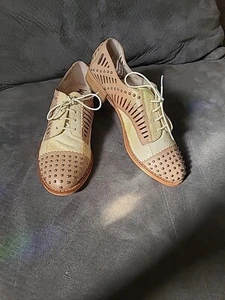 Sam Edelman Irving Oxfords Womens Sz 6.5 Beigh Leather Snake Skin Dress Shoes - Picture 1 of 8