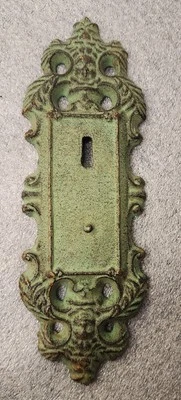 Antique French Renaissance Cast Bronze Entry Door Back Plate 7" x 3 1/2" - Image 1 of 4