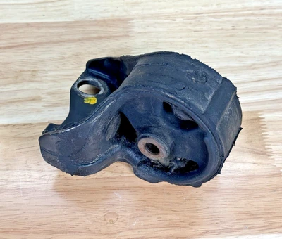 88-91 CRX, Civic MT transmisión derecha montaje superior goma montaje motor usado OEM Foto 1 de 3