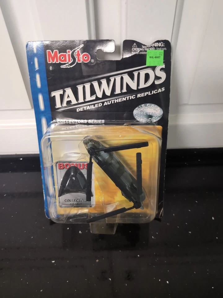 Maisto Lockheed F-104 Starfighter Jet Diecast Aircraft Replica & Display Stand