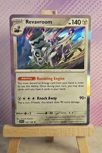 JCC Pokémon: Revavroom (Holo) 142/198 - Escarlata y Violeta - Estado LP - Imagen 1 de 2