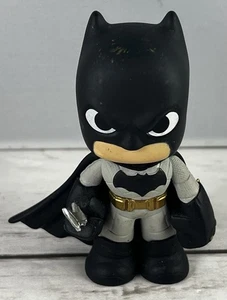 Funko Pop! Mystery Minis: Batman mit Batarang Figur - Bild 1 von 6