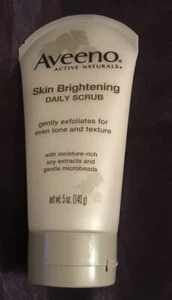 Exfoliante diario iluminador de piel Aveeno Active Naturals fórmula original 5 oz - Imagen 1 de 10