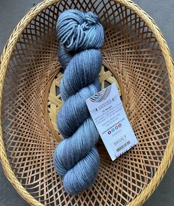 Souvenir DK von Destination Yarns - 1 Knäuel Basalt - Bild 1 von 1