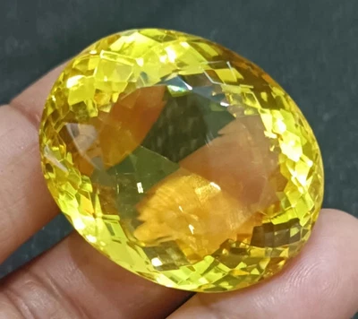 Piedra preciosa suelta ovalada de topacio amarillo brasileño natural certificado 101,48 quilates Foto 1 de 4