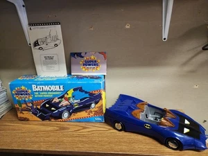 Veicolo Batmobile Kenner Batman DC Super Powers 1984 vintage completo di scatola manuale - Foto 1 di 11