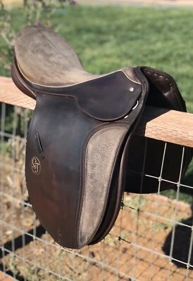 Passier & Sohn Hannover Dressage Saddle-16.5”-two tone brown-flex tree - Image 1 of 4