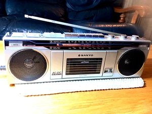 SANYO M7000KA VINTAGE STEREO RADIO CASSETTE 1980s REFURBISHED - Picture 1 of 10