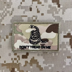 Gadsden Flag Patch Don't Tread On Me US USA Morale Multicam OCP - Hook & Loop - Foto 1 di 2