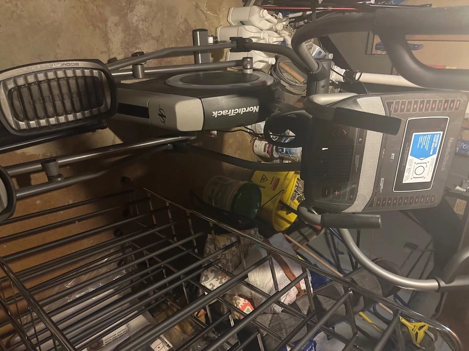 Nordic Track Commercial Elliptical Machine - Image 1 of 2