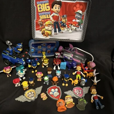 Lote de 40 juguetes coches vehículos lonchera Paw Patrol ~ Rubble Rocky Marshall Chase Foto 1 de 4