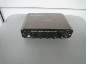 Tascam Us-125m USB Audio/MIDI Interface mit Mixer - Bild 1 von 6