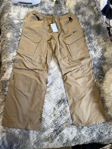 Pantaloni cargo Nike x NOCTA Opal Tito Neeks kaki uomo XL nuovi con etichette - Foto 1 di 9