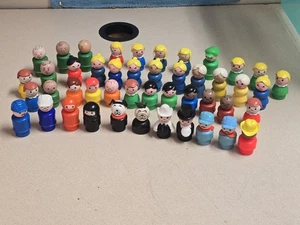 Riesiges Konvolut: Vintage Fisher Price * 46 LITTLE PEOPLE * EINIGE SIND AUS HOLZ * - Bild 1 von 16