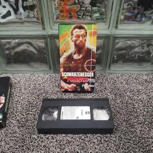 Predator - Vintage 1988 VHS Tape Movie -  Arnold Schwarzenegger - vintage  - Picture 1 of 11
