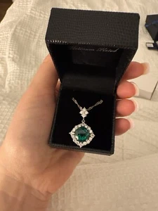 Gold Coast Platinum Plated Green Stone Necklace New   - Picture 1 of 6