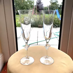 2 x Stolzle L´Amour Sparkling Wine Champagne Flutes With Hearts. Size 24 x 7 Cm - Picture 1 of 8