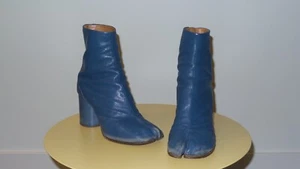 $1420 MAISON MARTIN MARGIELA BLUE LEATHER TABI BOOTS SIZE 39 - Picture 1 of 11