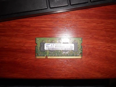 1GB Samsung M470T2864EH3-CF7 PC2-6400S 800MHz DDR2 200-Pin SODIMM Laptop RAM - Image 1 of 2