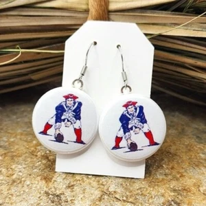 New England Patriots Earrings NFL Football Pats Souvenir Game Day Dangle Drop - Picture 1 of 1
