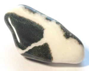 LOVELY LARGE SARDONYX TUMBLESTONE - SILK AGATE - 3.6 x 2.1  cms  12.28 gms #4 - Picture 1 of 4