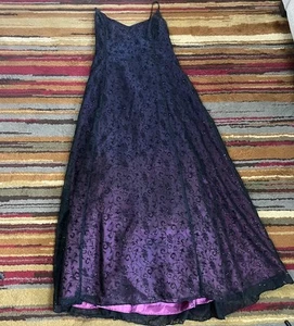 Goth festliches Kleid Damen Gr. XL lila schwarz lang ärmellos fließend EMO Abschlussball - Bild 1 von 11