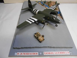 WELTKRIEG - B-26 MARAUDER LIGHT BOMBER 1/48 MODELLFLUGZEUG - DIORAMA MIT DECKEL 68 - Bild 1 von 17