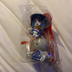 Disney World Mickey & Minnie’s Runaway Railway Daisy Duck EPCOT McDonald’s Toy - Picture 1 of 2