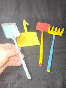 Vintage Lot of Child's Toy, Sand Tools, Shovels, Hoe, Rake, Toys - Picture 1 of 10