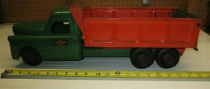 STRUCTO HYDRAULICALLY OPERATED DUMP TRUCK ORANGE & GREEN - Picture 1 of 11
