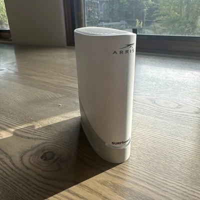 Cable módem Arris Surfboard S33 V2 DOCSIS 3.1 - 3.5Gbps dl, excelente estado Foto 1 de 4