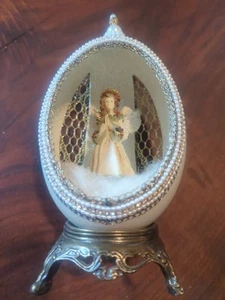 De colección Hecho a Mano Diorama Ángel Navidad Adornado Emú Huevo Artista Firmado Arte Artesanía - Imagen 1 de 10