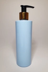 500ml Blue Cylindrical PET Plastic Bottle & Gold/Black Lotion Pump ANY AMOUNT - Bild 1 von 1