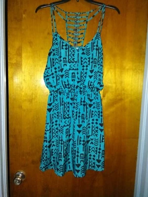 Vestido corto para mujer Foto 1 de 2