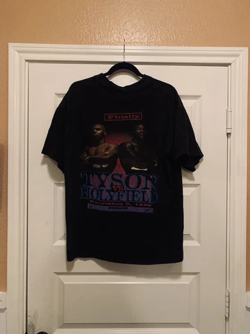 VINTAGE 1996 Tyson vs Holyfield MGM GRAND Las Vegas Fight T-Shirt XL Cover