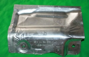 2012 - 2015 Mercedes-Benz GLK350 Underbody Exhaust Heat Shield A2046802122OEM - Foto 1 di 5