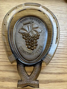 Plato servidor herradura uvas Imperial Glass marrón Paul Revere Concord 1775 nuevo de stock - Imagen 1 de 5